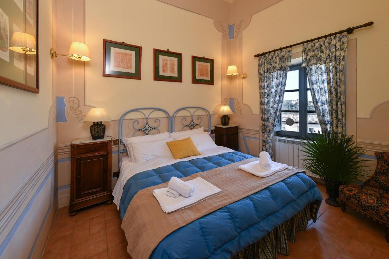 Castello Costaguti Hotel Roccalvecce Exterior photo