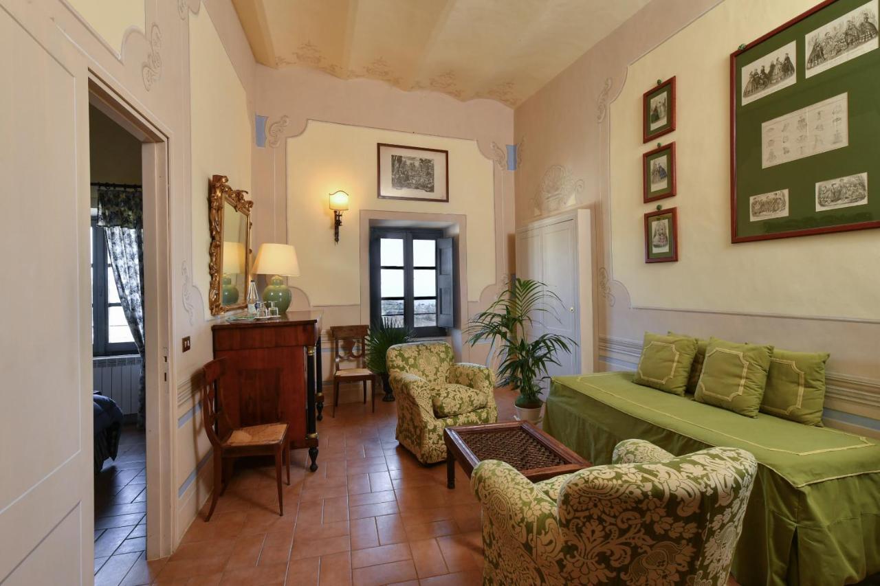 Castello Costaguti Hotel Roccalvecce Exterior photo